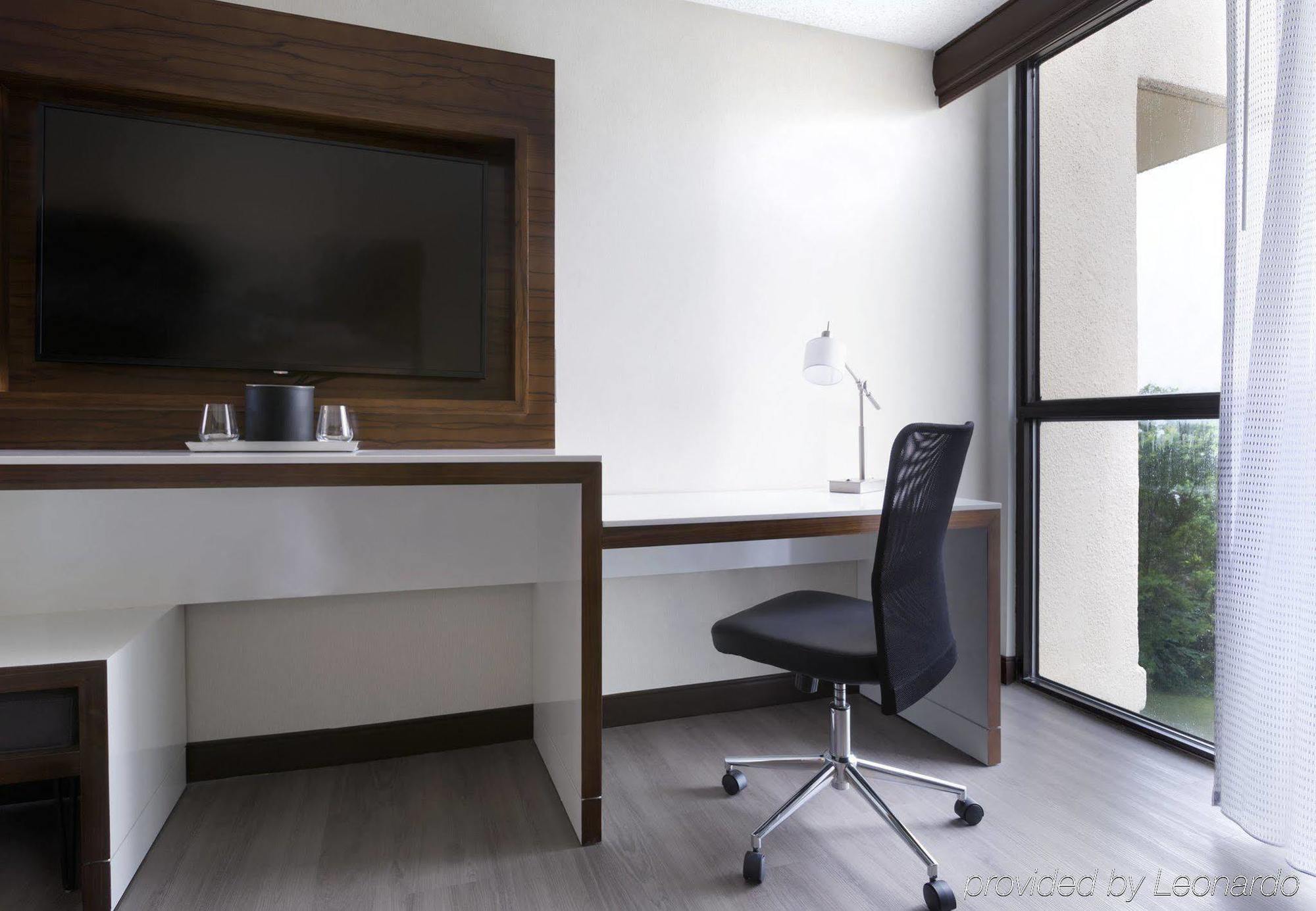 Greensboro-High Point Marriott Airport מראה חיצוני תמונה